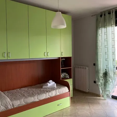 Casa Nives شقة Castel Campagnano