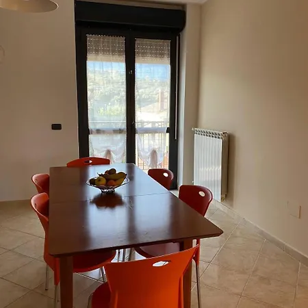 Casa Nives شقة Castel Campagnano